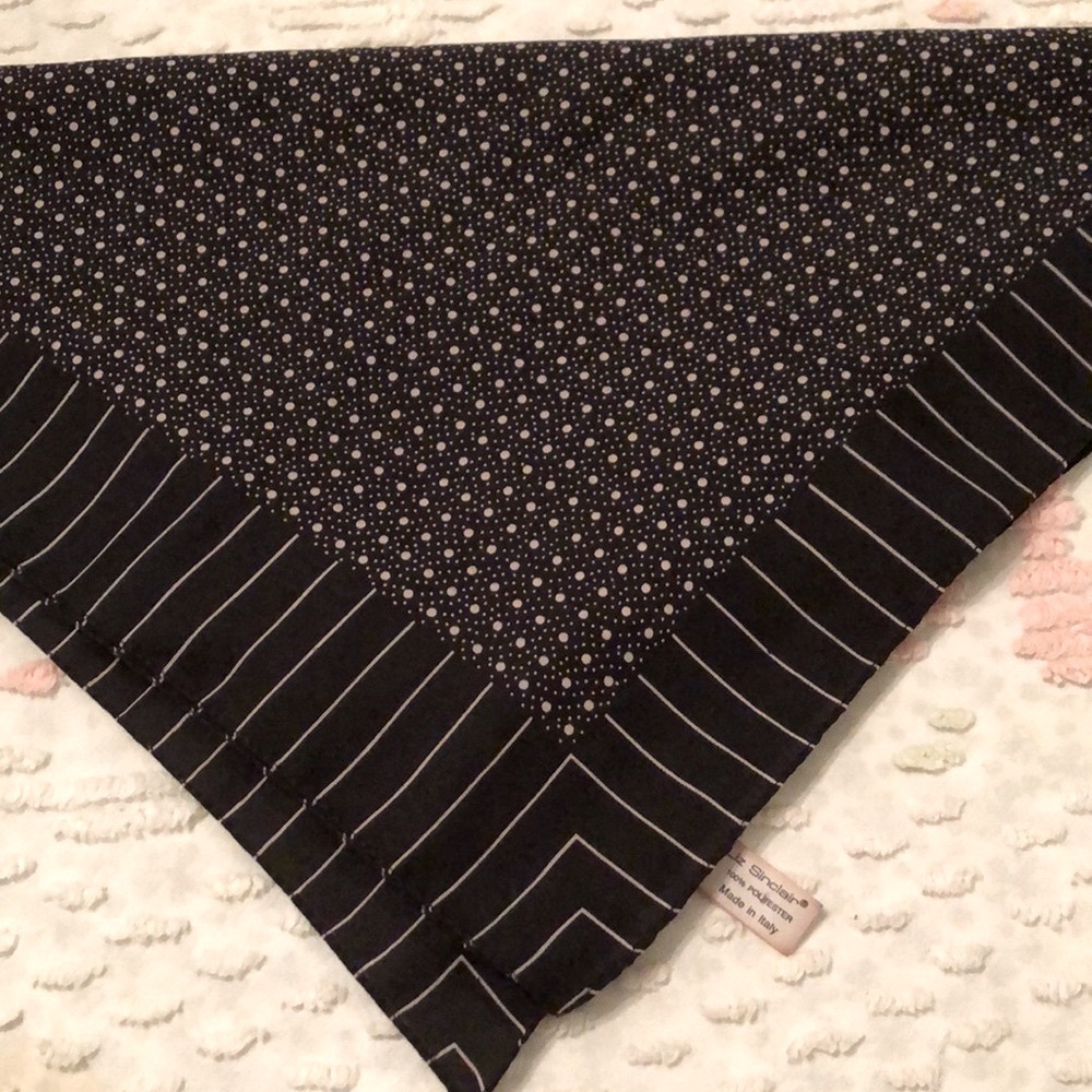 LIZ SINCLAIR scarf